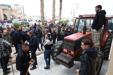 Αγρότες αποκεντρωμένη ηρακλειου