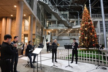 ΠΣΚΗ, Φωταγώγηση