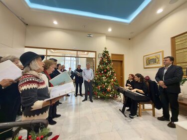 Τα κάλαντα από τη χορωδία «Ιωνία Αηδών» στην Περιφέρεια Κρήτης