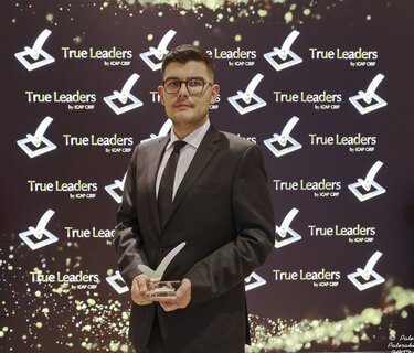 Όμιλος Καράτζη True Leader