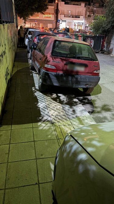 Πεζοδρόμια, Παρκάρισμα