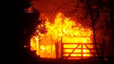 Δύο άνθρωποι αγνοούνται μετά τις καταστροφικές πυρκαγιές στο Κολοράντο