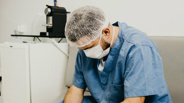 Τρεις θάνατοι από επιπλοκές του κορωνοϊού σε 24 ώρες 