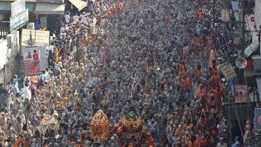 Ινδία: Ένα εκατομμύριο άνθρωποι αναμένεται να συγκεντρωθούν στον Γάγγη για θρησκευτική γιορτή