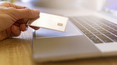 Η πανδημία άλλαξε την αγοραστική συμπεριφορά και τις συνήθειες πληρωμών των καταναλωτών