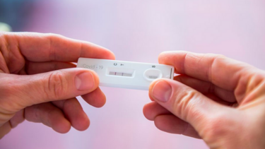 Ο φόβος μπροστά από τις...δύο γραμμούλες και το πραγματικό δώρο