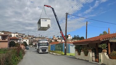 "Μπαλάκι" οι μαθητές του Μεταξοχωρίου! - Τάξη τους ... η ταβέρνα όσο περιμένουν να μπουν στους οικίσκους