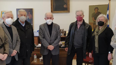 Η Διοίκηση του Συλλόγου Φίλων του Πολιτιστικού Κέντρου στη Λότζια