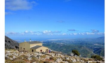 Πεζοπορία στο Καταφύγιο Πρίνος