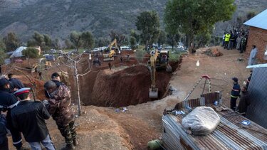 Διασώστες σε πηγάδι για 5χρονο εγκλωβισμένο