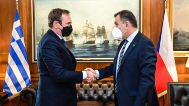 Συνάντηση Παναγιωτόπουλου με τον πρέσβη της Τσεχίας