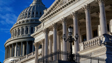 ΗΠΑ: Υπερψηφίστηκε από τη Βουλή το νομοσχέδιο περί "ανταγωνιστικότητας", για την ενίσχυση της βιομηχανίας ημιαγωγών 
