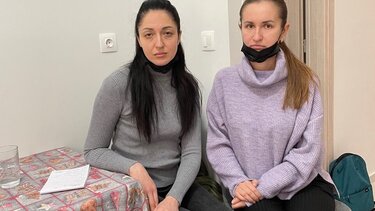 Πόλεμος στην Ουκρανία: «Καλώς ήλθατε στην Ελλάδα, αδελφές μας»