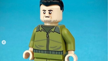 Ανάρπαστα γίνονται τα LEGO με την φιγούρα του Ζελένσκι