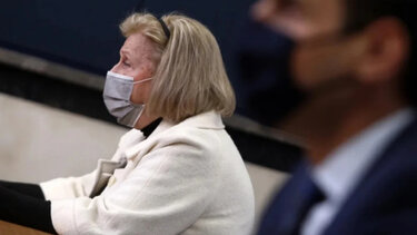 Σταματούν οι εβδομαδιαίες ενημερώσεις για τον εμβολιασμό στην Ελλάδα