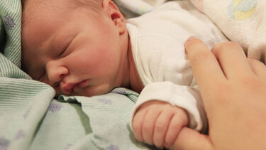 Αερογέφυρα ζωής για βρέφος και 62χρονη