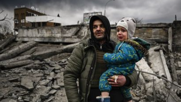 Ζελένσκι: Περίπου 35.000 άμαχοι απομακρύνθηκαν χθες Τετάρτη από ουκρανικές πόλεις