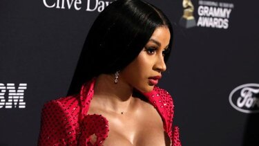 Cardi B: Διέγραψε τους λογαριασμούς της σε Twitter και Instagram