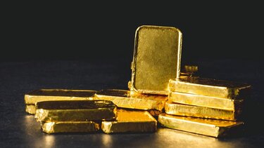 Απώλειες για τον χρυσό στην ημέρα και στην εβδομάδα