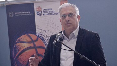 Θεοδωρικάκος: Ενωμένοι βάζουμε τέλος στην τρέλα του χουλιγκανισμού