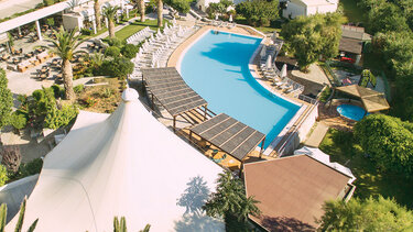 Το Agapi Beach Resort και επίσημα στην εταιρεία Φώτη Ν. Σμπώκου