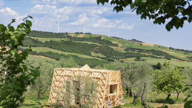 Air Bee & Bee: Στη Νότια Ιταλία μπορείτε να κοιμηθείτε στο ίδιο σπιτάκι με 1 εκ. μέλισσες