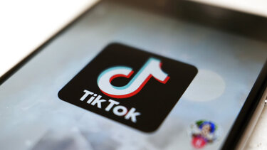 Το TikTok θα αρχίσει να μοιράζεται τα έσοδα από τις διαφημίσεις με τους δημιουργούς