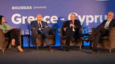 Γ. Πλακιωτάκης στο Greece – Cyprus Business Summit: Υλοποιήσιμα μέτρα για την απανθρακοποίηση της Ναυτιλίας