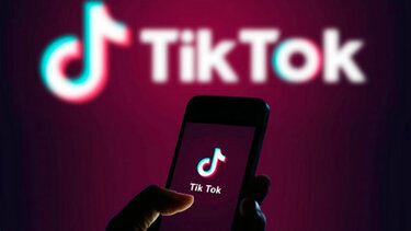 Η νέα μόδα του TikTok προκαλεί τρόμο στους γονείς: Τα επικίνδυνα παιχνίδια πρόκλησης