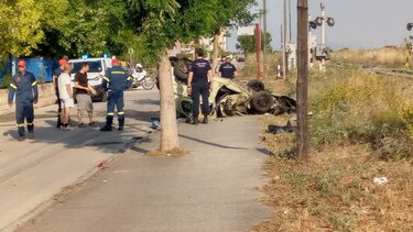 Τρομακτική σύγκρουση τρένου με αυτοκίνητο – Ένας νεκρός 