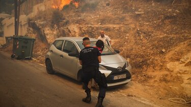 Στα 4.322 στρέμματα ανέρχεται η καμμένη γη σε Γλυφάδα- Βούλα- Βάρη