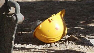 Οικοδόμοι Ηρακλείου: Δε φτάνει που τσακιζόμαστε, δε βρίσκουμε και κρεβάτι να νοσηλευτούμε