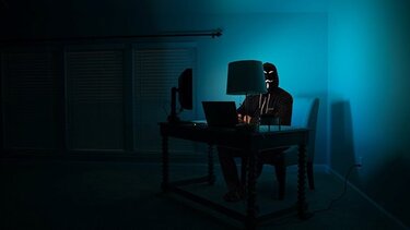 Περιζήτητες στο dark web οι πληροφορίες για την οργάνωση μιας επίθεσης