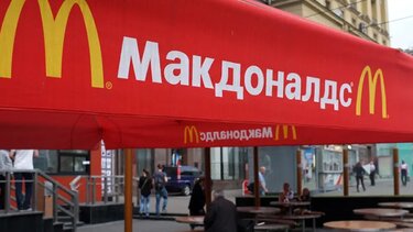 Με την επωνυμία... Vkusno & tochka ανοίγουν και πάλι τα McDonald's στη Ρωσία