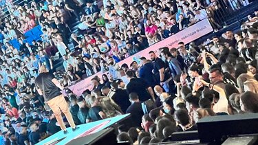 MAD VMA 2022: Πόλεμος ανακοινώσεων μεταξύ διοργανωτών και Light