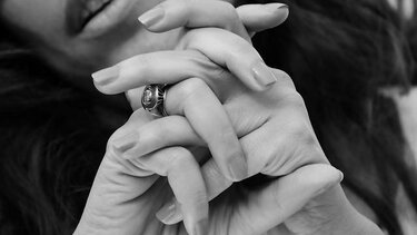 Λευκά σημάδια στα νύχια: Ποιες είναι οι πιθανές αιτίες