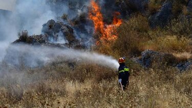 Πολύ υψηλός ο κίνδυνος πυρκαγιάς και τη Δευτέρα σε όλη την Κρήτη