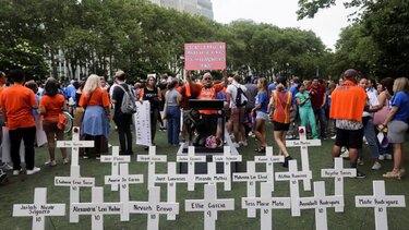 Μαζικές δολοφονίες: Τα αμερικανικά σχολεία μετατρέπονται σε φρούρια