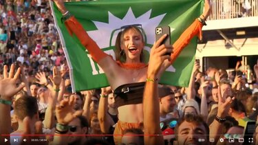 Viral η αφίσα του ΠΑΣΟΚ στην... Tomorrowland!