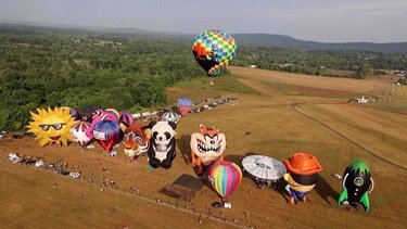 Ο ουρανός γέμισε μπαλόνια!