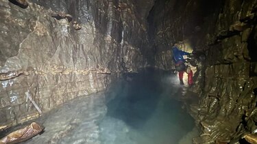 Τα κατάφεραν! Έφτασαν τα 1200 μέτρα βάθος!