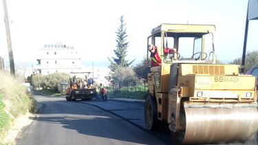 Εργασίες ασφαλτόστρωσης στην Οδό Ατλαντίδος