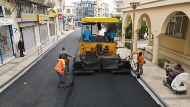 Ηράκλειο: Εργασίες ασφαλτόστρωσης στα Καμίνια