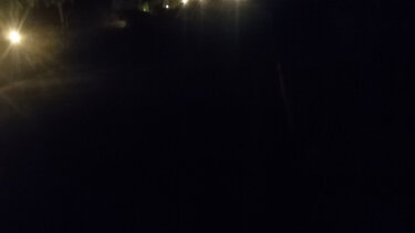 Στο σκοτάδι εδώ και τρία χρόνια ο δρόμος