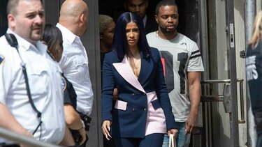 Cardi B: Δήλωσε ένοχη για την επίθεση σε strip club