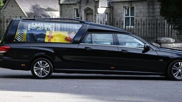 Το τελευταίο "ταξίδι" της βασίλισσας Ελισάβετ: Η σορός της μεταφέρεται στο Εδιμβούργο