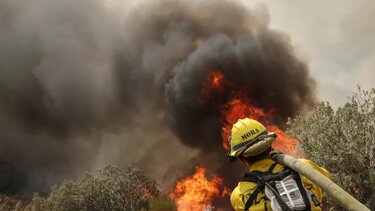 Πύρινη κόλαση στο Λος Άντζελες: Απειλούνται πάνω από 3.500 κατοικίες – Στάχτη 83.000 στρέμματα