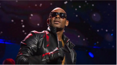 Νέα καταδίκη του τραγουδιστή R. Kelly για σεξουαλική κακοποίηση ανηλίκων 