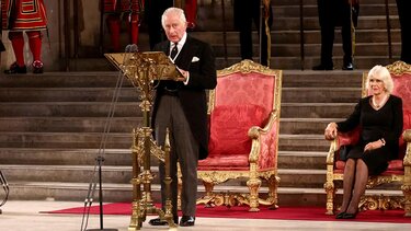 Βασιλιάς Κάρολος: Η πρώτη του ομιλία στους Βρετανούς βουλευτές