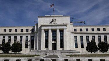Fed: Η επίθεση στον πληθωρισμό πυροδοτεί παγκόσμια ύφεση